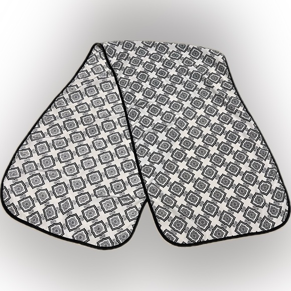 🍄Vintage Patterned Black White Women’s Scarf Shawl Necktie Headscarf - Picture 1 of 5